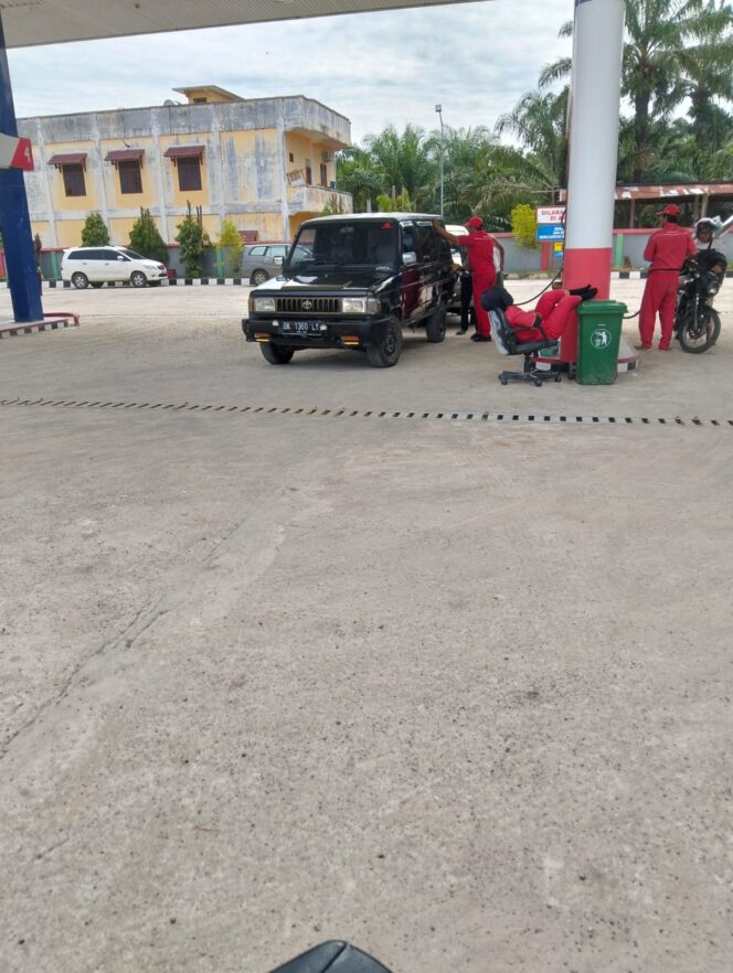 
					Marak Penyalahgunaan BBM Subsidi di Halongonan Timur, Diduga Ada Main Mata Antara Pelangsir dan Oknum Petugas SPBU