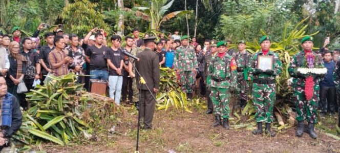 
					Penghormatan Terakhir untuk Prajurit Muda: Kasdim 0206/Dairi Pimpin Pemakaman Militer Pratu Sarmudi