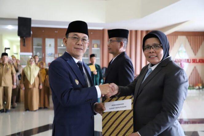 
					Dua Pejabat Baru Dilantik, Bupati Tapsel Dorong Reformasi Pendidikan dan Penguatan Pengawasan Internal