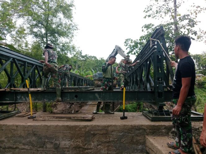 
					Program Bakti TNI AD untuk Rakyat, Jembatan Modular Sungai Fauro Faete Segera Rampung