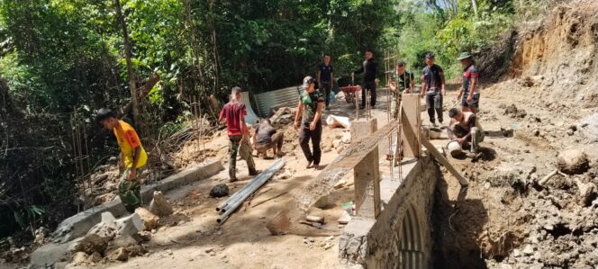 
					Pembangunan Jembatan Aramco di Desa Botombawo Nias Utara telah Rampung