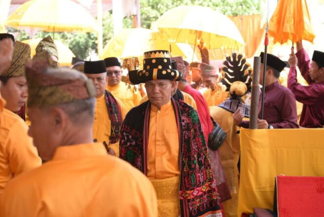 
					Penabalan Tongku Somba Sebagai Raja Huta Tambusai Timur Berjalan Sukses Dan Meriah