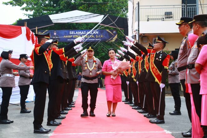 
					Pisah Sambut Kapolres Tebing Tinggi, AKBP Hotmartua Ambarita, S.H., S.I.K., M.H. Resmi Bertugas